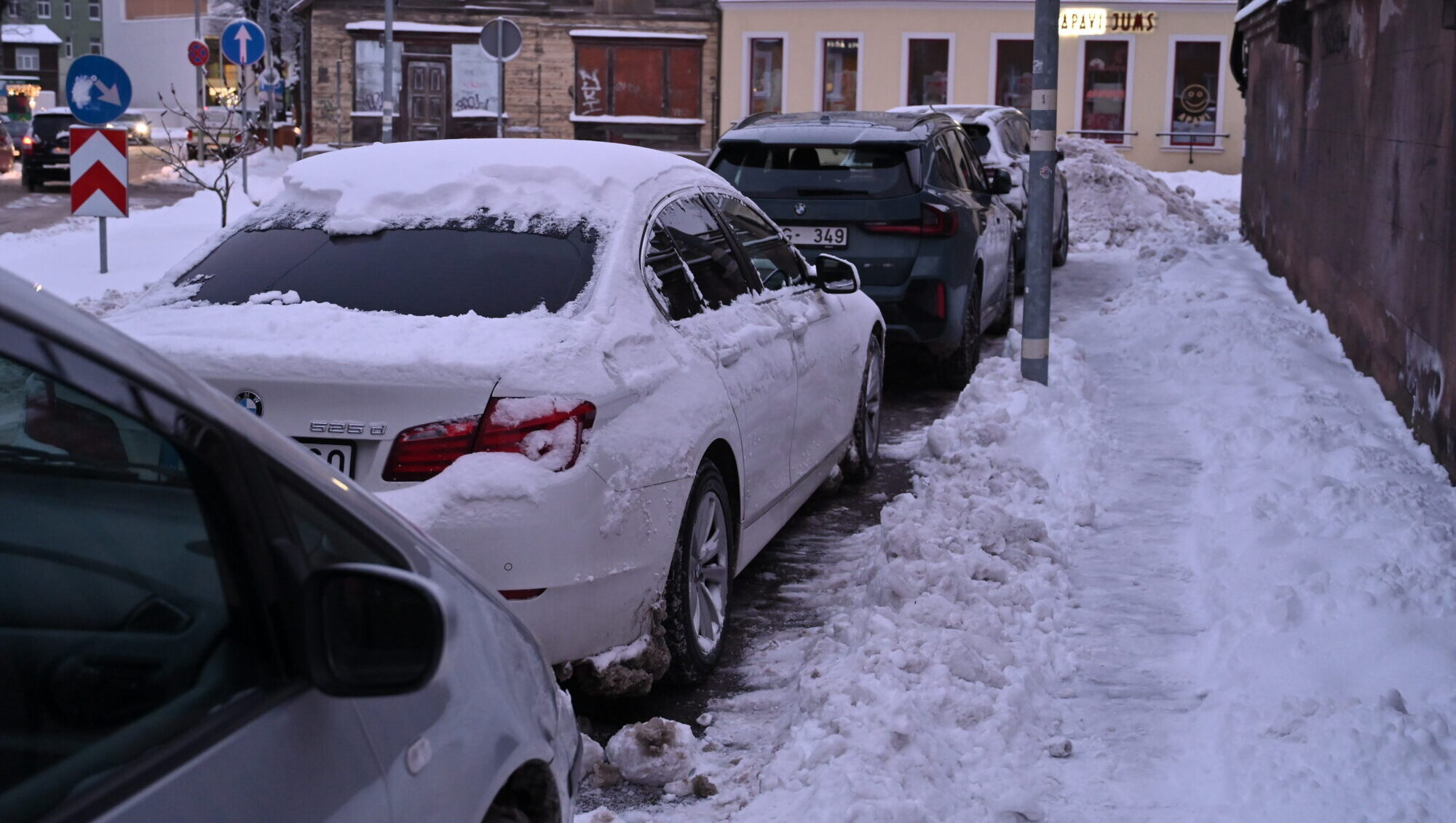 Auto tirgus nomierinās, pircēji rēķina: lietots auto kļūst par apzinātu izvēli