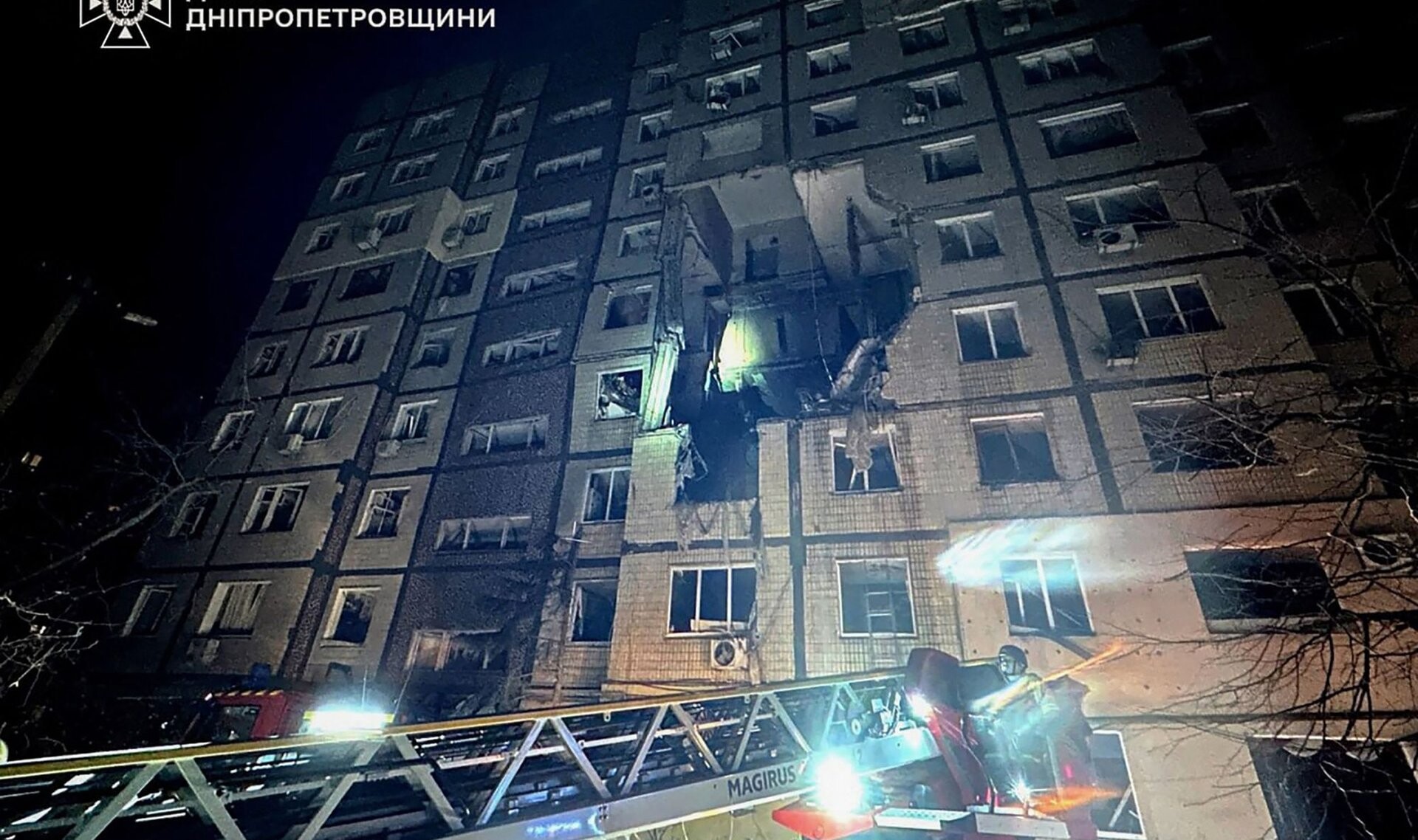 Krievija naktī uzbrukusi Ukrainai ar vienu raķeti un 95 droniem