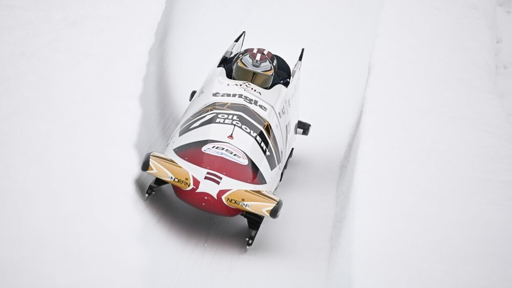 Kalendas un Grantiņa bobsleja četrinieku ekipāžām 14. un 20. vieta Pasaules kausā