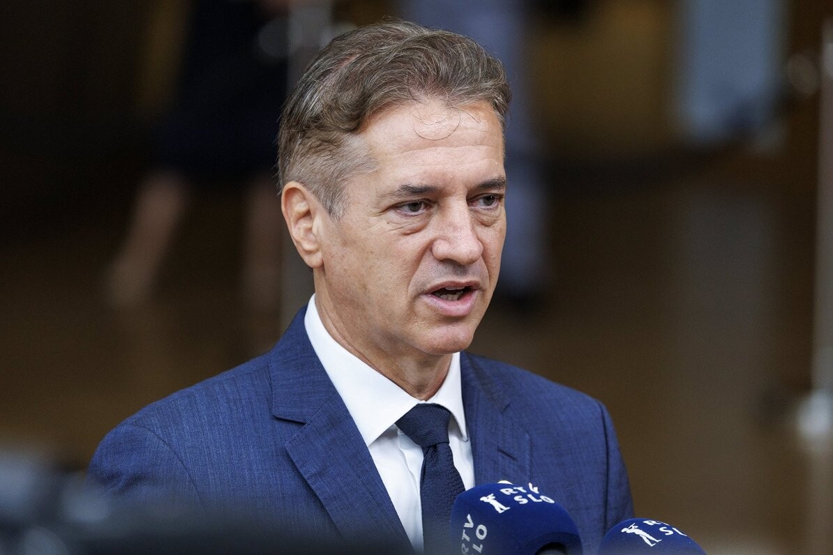 Slovēnijas Pretkorupcijas komisija: Premjers pārkāpis integritātes noteikumus