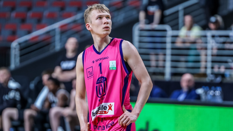 “Rīgas zeļļu” saspēles vadītājs Vītols VAD laikā varēs pārstāvēt armijas basketbola komandu
