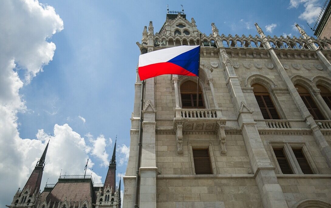 Čehijas premjera Babiša valdība iztur uzticības balsojumu