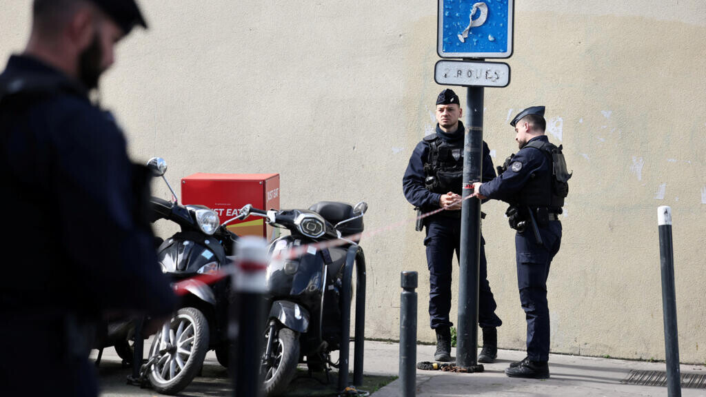 Francijā vēl divi cilvēki aizturēti lietā par labēji noskaņota jaunieša slepkavību Lionā