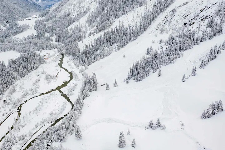 Sniegputenī Austrijā gājuši bojā četri cilvēki