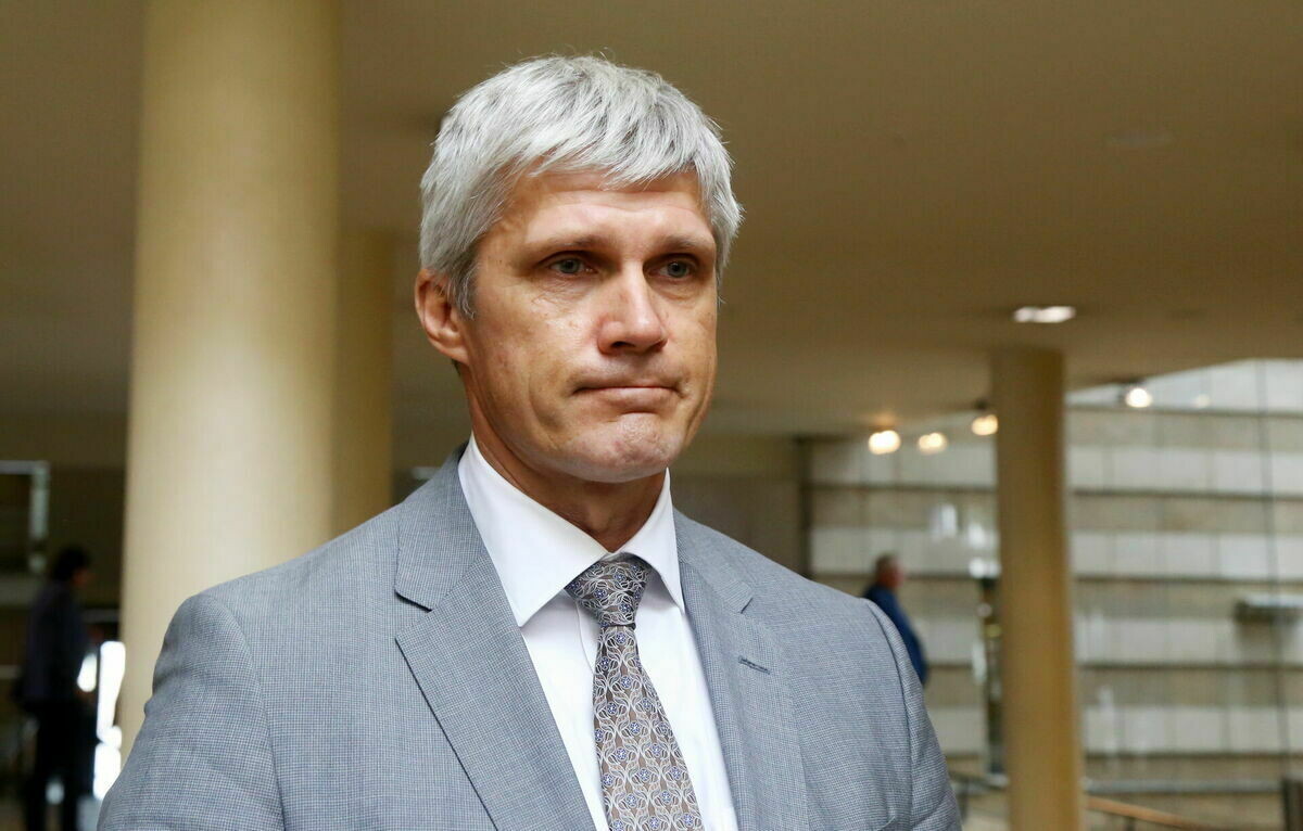 Bartaševičs sola arī pēc atstādināšanas turpināt kontrolēt solījumu izpildi