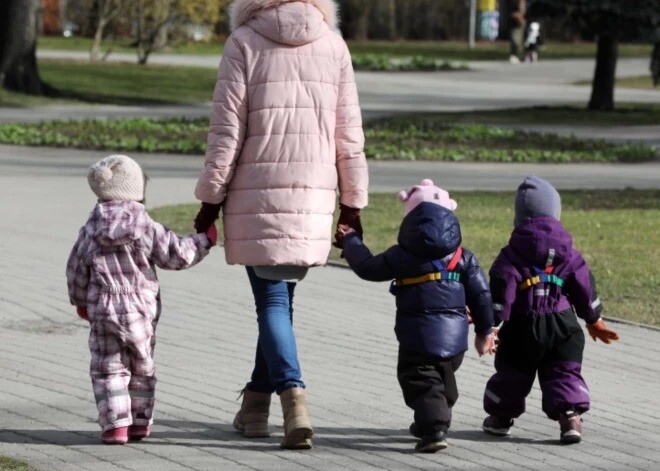Opozīcijas partija rosina no IIN atbrīvot vecākus, kuru apgādībā ir divi vai vairāk bērni