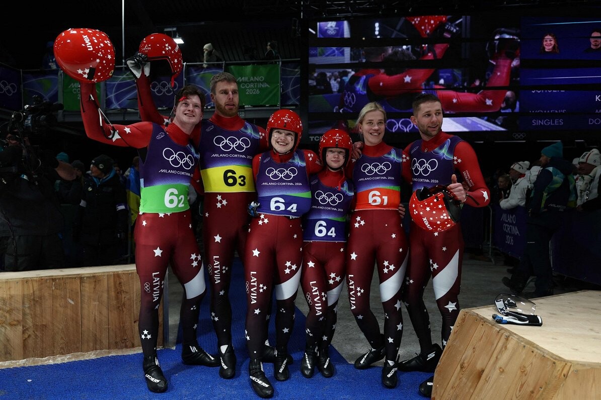 Latvijas kamaniņu sportisti olimpisko spēļu komandu stafetē izcīna ceturto vietu