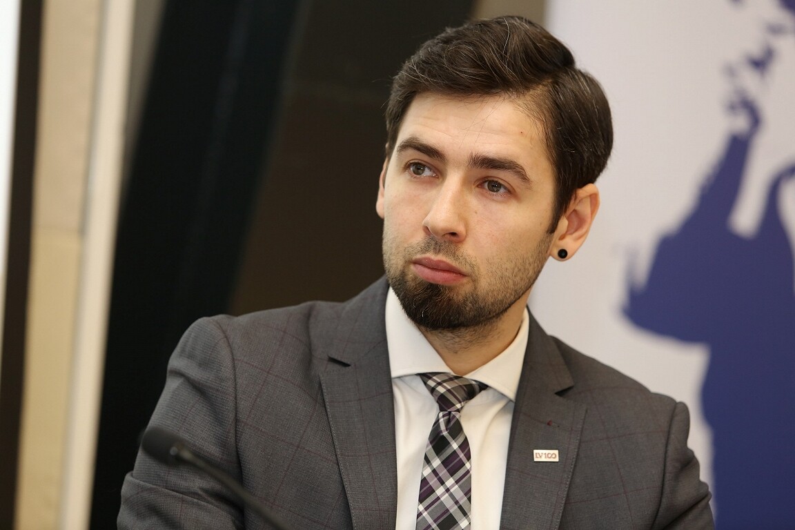 Pēc ASV, Ukrainas un Krievijas miera sarunām Abū Dabī ticamākais scenārijs ir konflikta pakāpeniska iesaldēšana
