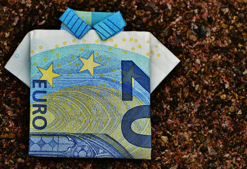 ES izmaksājusi pirmo daļu no 90 miljardu eiro lielā aizdevuma Ukrainai