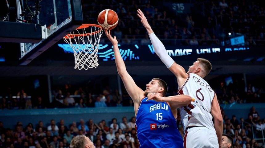 NBA agrajā spēlē Porziņģis pret serbu “triple-double” mašīnu Jokiču laukumā nedosies
