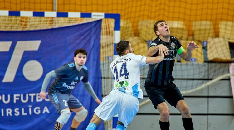 “Nīca/OtankiMill” cienīgi piekāpjas turnīra līderim “Riga Futsal Club”