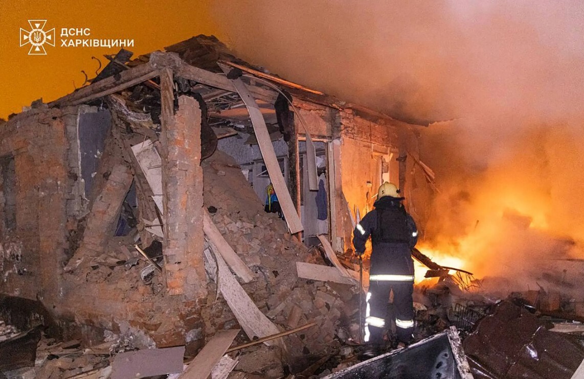 Krievijas raķešu un dronu triecienos Ukrainai 17 ievainotie