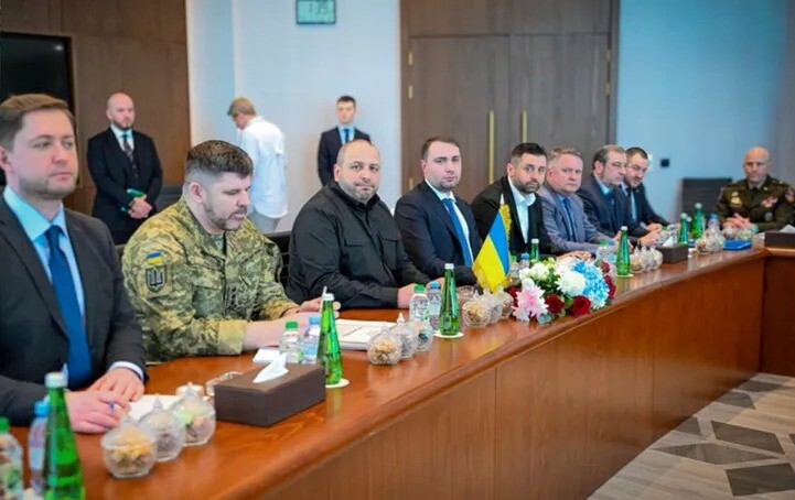 Ženēvā noslēgusies Ukrainas, ASV un Krievijas sarunu pirmā diena