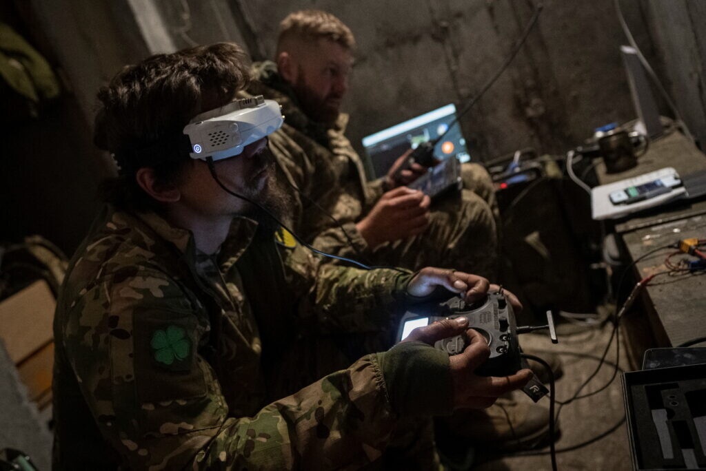 Ukrainas aizsardzības ministrs: Dronu vienības janvārī iznīcinājušas 30 000 iebrucēju