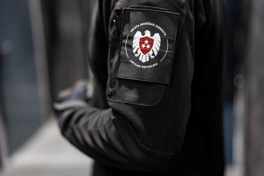 Aizsardzības uzņēmumu Tallinā dedzinājuši, iespējams, Latvijas pilsoņi