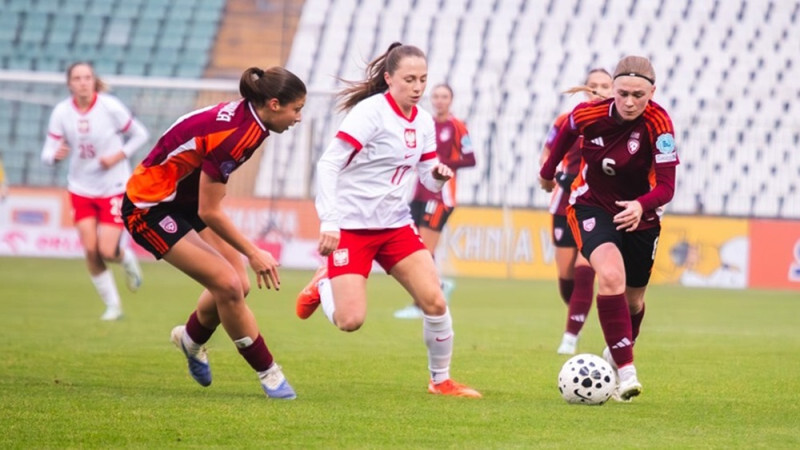 Latvijas sieviešu futbola izlasei tuvākajās spēlēs nepalīdzēs Miksone, Gergeležiu un Mairna