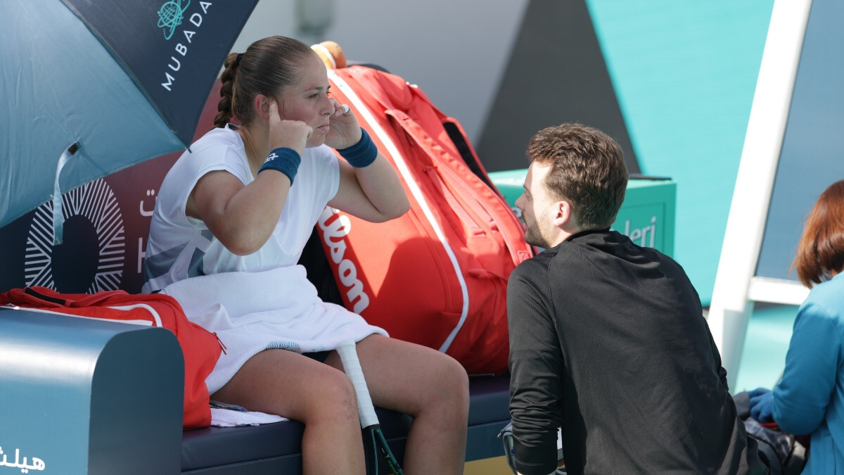 Ostapenko zaudē Abū Dabī “WTA 500” astotdaļfinālā