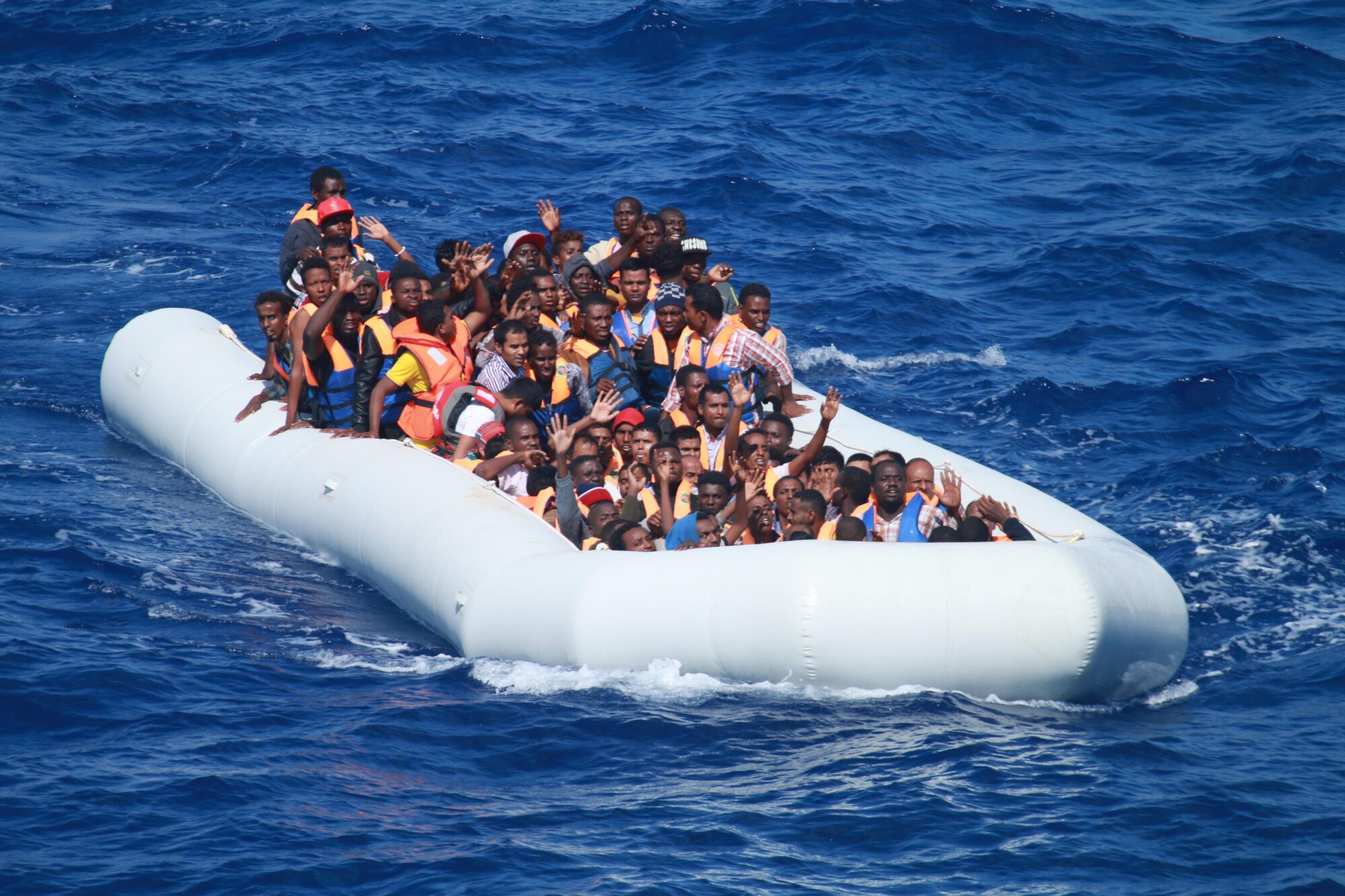 Latvija sazināsies ar Spāniju, Itāliju, Grieķiju un Kipru par tām nepieciešamo atbalstu migrācijas sloga mazināšanai