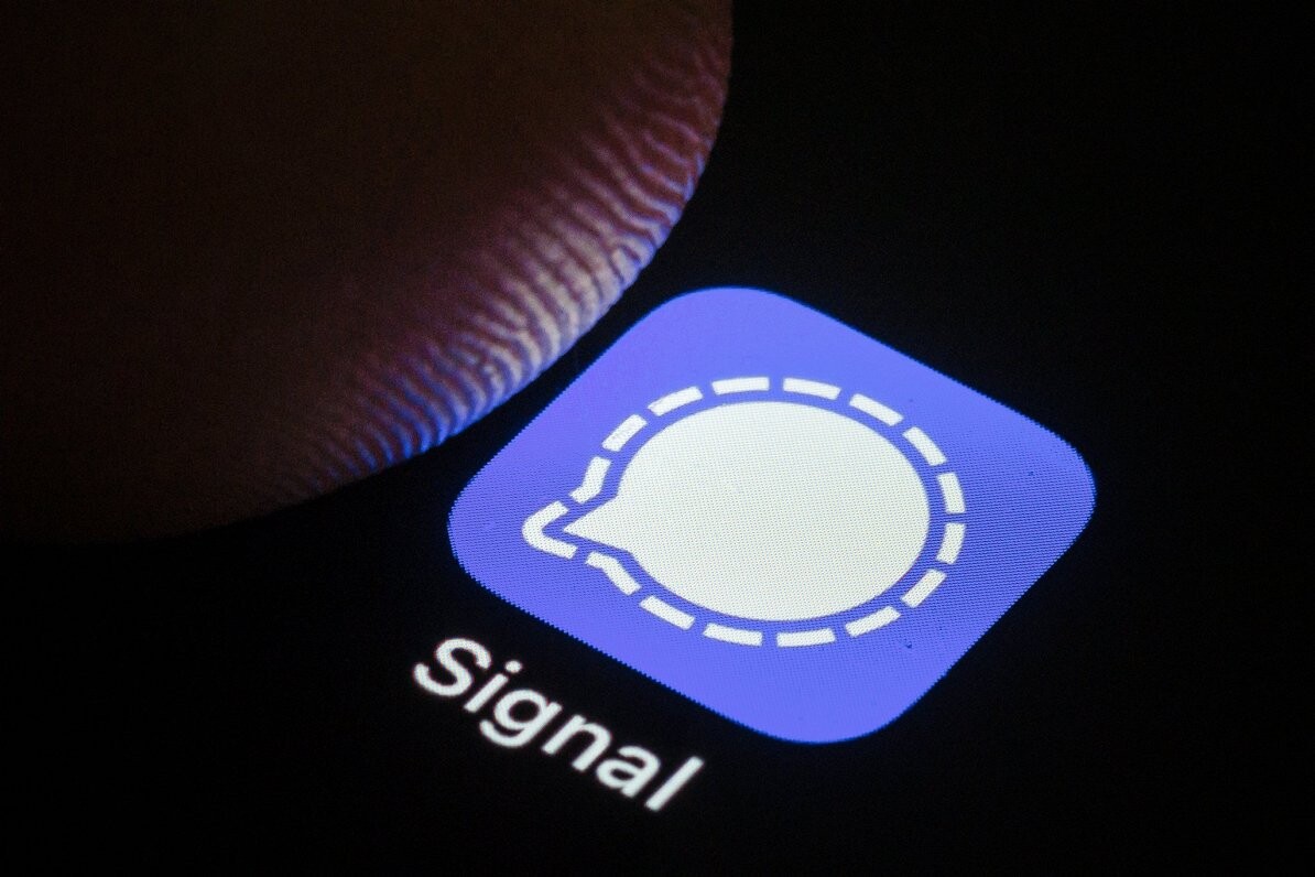 Nīderlandes izlūkdienesti: Krievu hakeri cenšas piekļūt “Signal” un “WhatsApp” kontiem