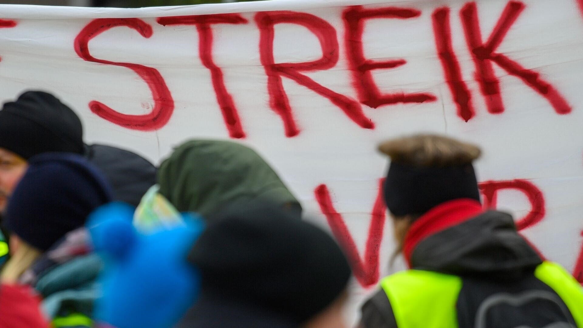 Vācijā nākamnedēļ streikos valsts sektora darbinieki
