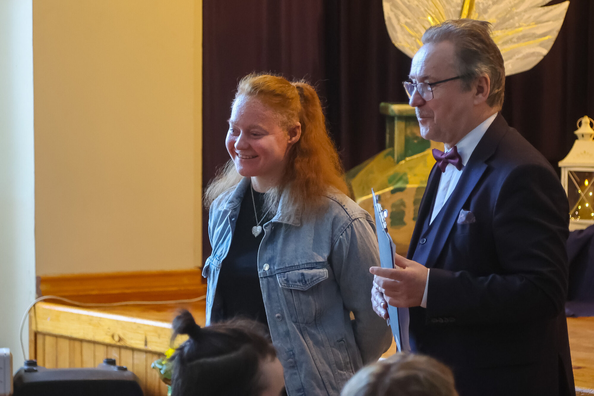 Foto un video: Vārdu prieks, kas iedvesmo – Padurē skanīgi aizrit konkurss “Valodiņa 2026”