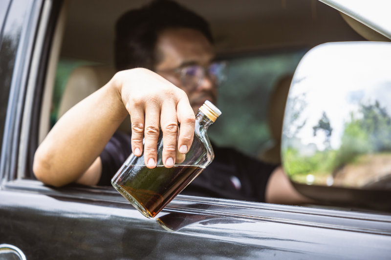 Par braukšanu alkohola reibumā pagājušajā diennaktī pieķerti četri transportlīdzekļu vadītāji