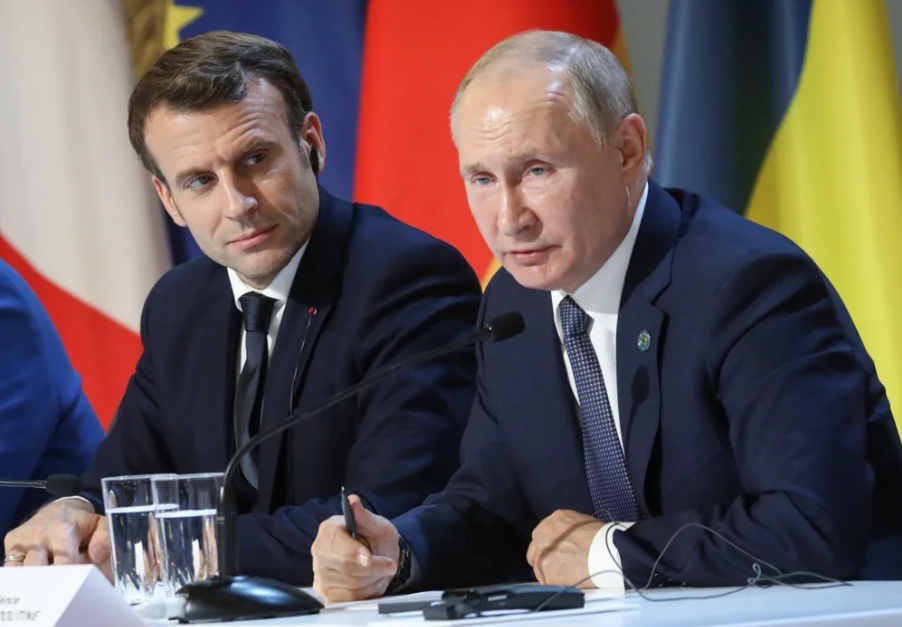 Makrons gatavo dialoga atsākšanu ar Putinu