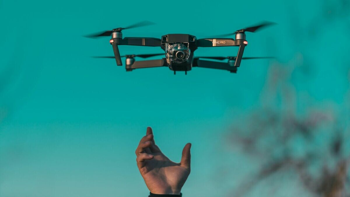 Ruks rosina Latvijā ieviest dronu pircēju reģistrāciju un pastiprināt atbildību šo lidaparātu lietotājiem