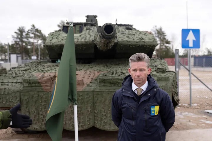 Zviedrija piešķir militārajai palīdzībai Ukrainai vēl 12,9 miljardus kronu