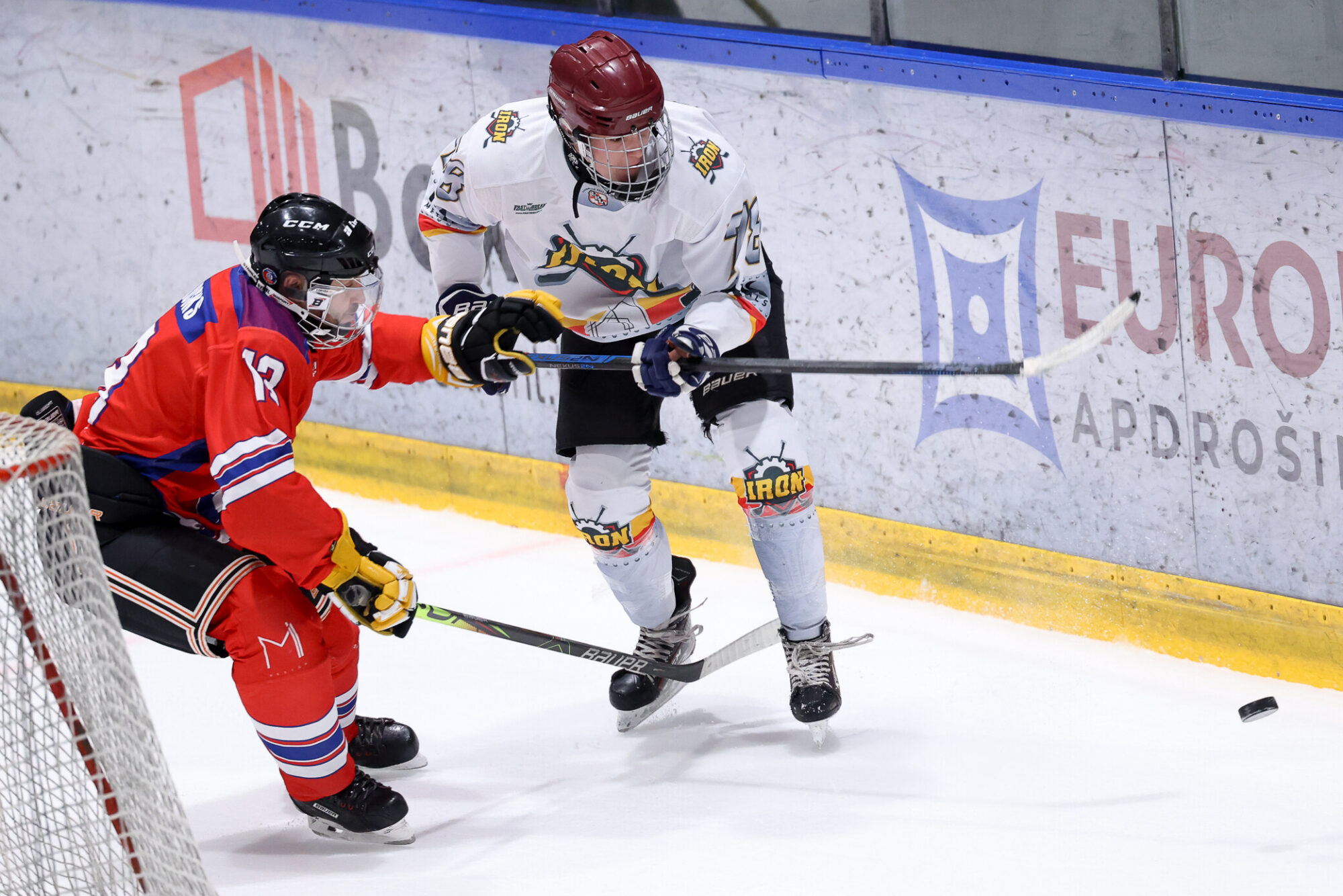 Foto: Livonijas hokeja līgā aizvadītas priekšpēdējās kārtas spēles