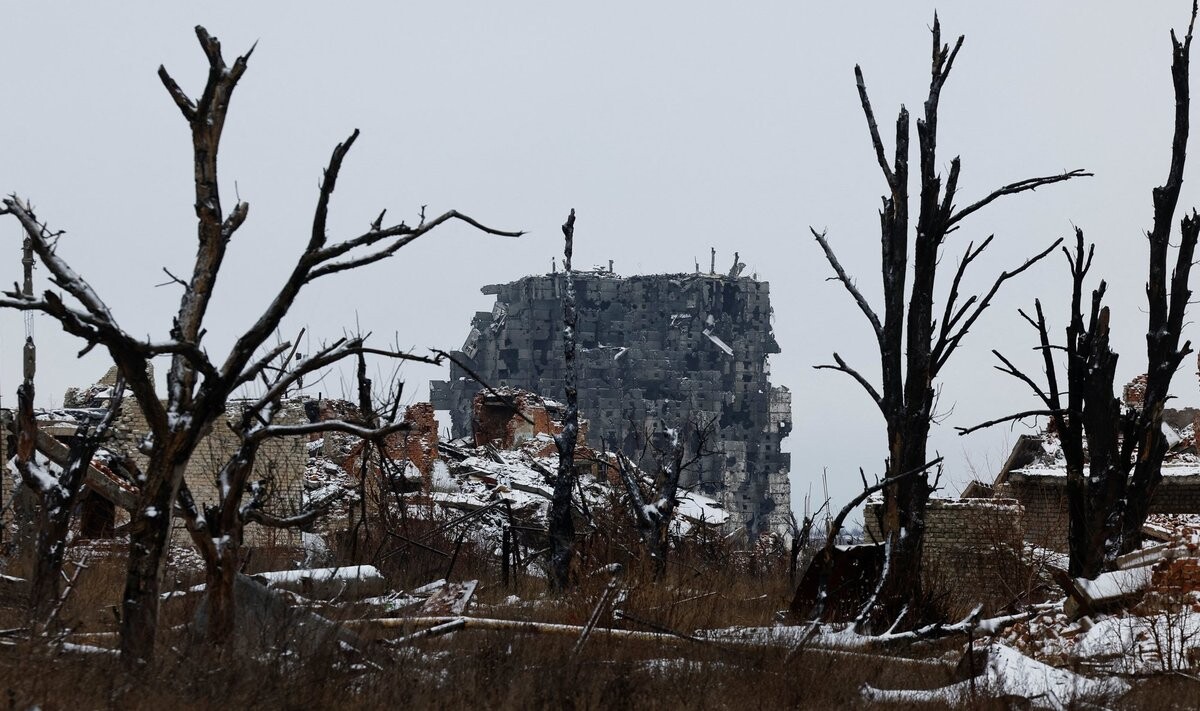 Krievija uzbrukusi Ukrainai ar raķeti un 128 droniem