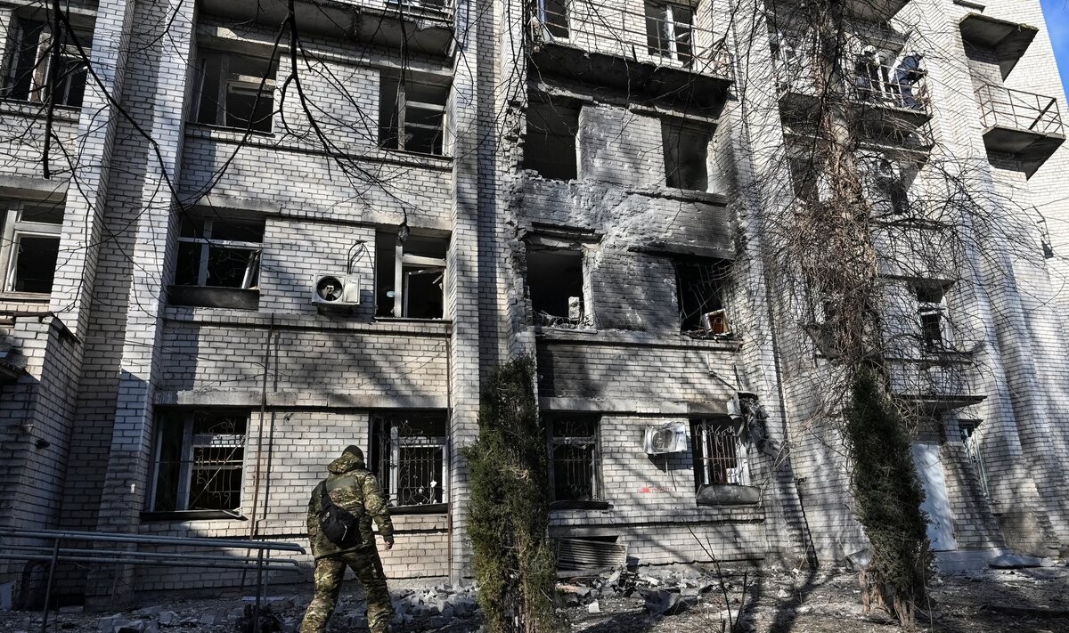 Krievija naktī uzbrukusi Ukrainai ar vienu raķeti un 171 dronu