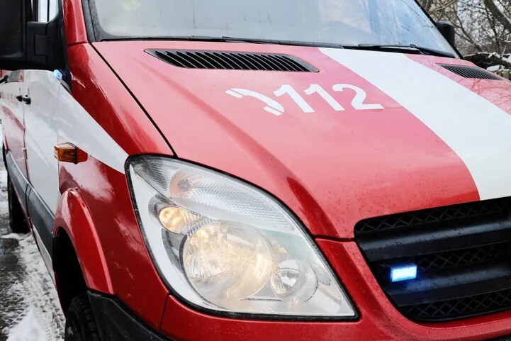 Rīgā kādas administratīvās ēkas pagrabstāvā piektdien aizdegusies muca ar litija baterijām