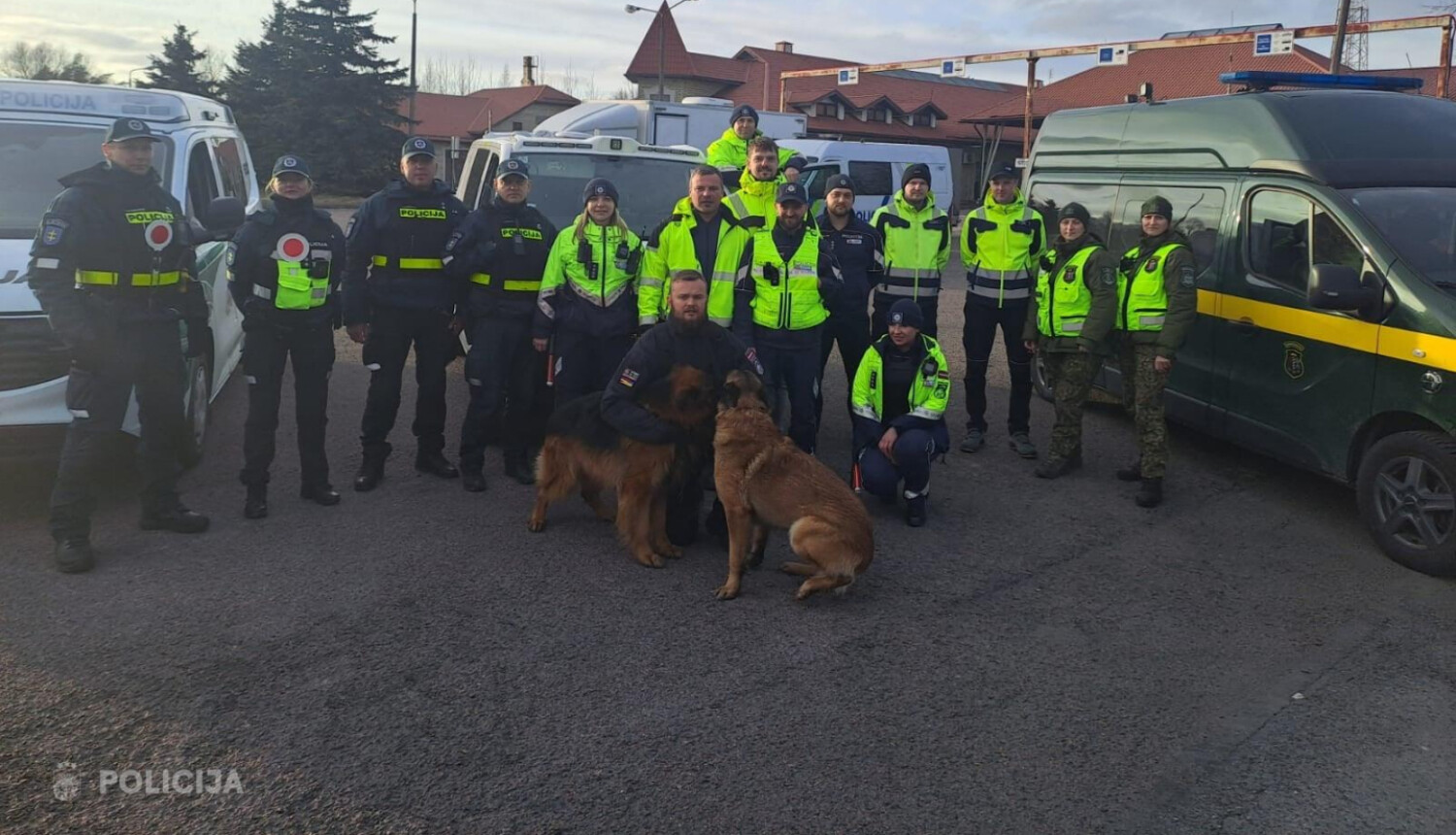 Pārrobežu reida laikā Jelgavas novadā kravas mašīnai liedz turpmāko dalību ceļu satiksmē