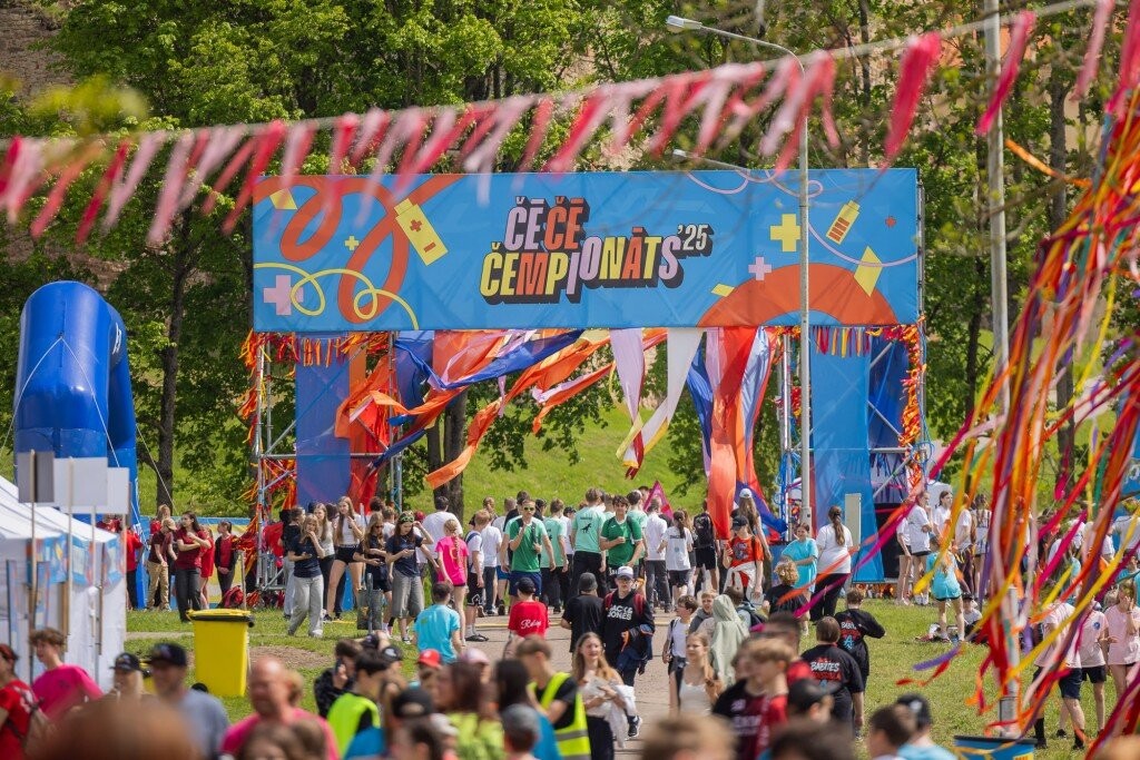 Klašu saliedēšanas festivālā “Čē Čē Čempionāts” pieteikušies aptuveni 30 000 skolēnu. Zentas Mauriņas Grobiņas vidusskola – viena no aktīvākajām