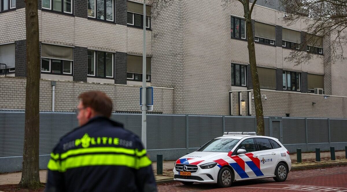 Amsterdamā notikusi spridzināšana pie ebreju skolas