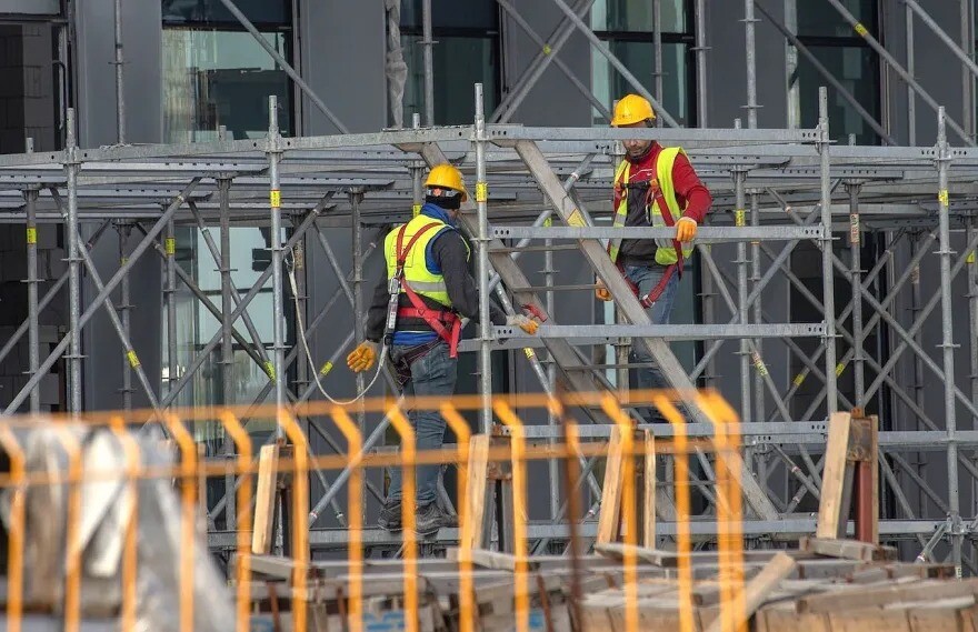 Drošības iestādes brīdina par riskiem Berģu apbūves projektā