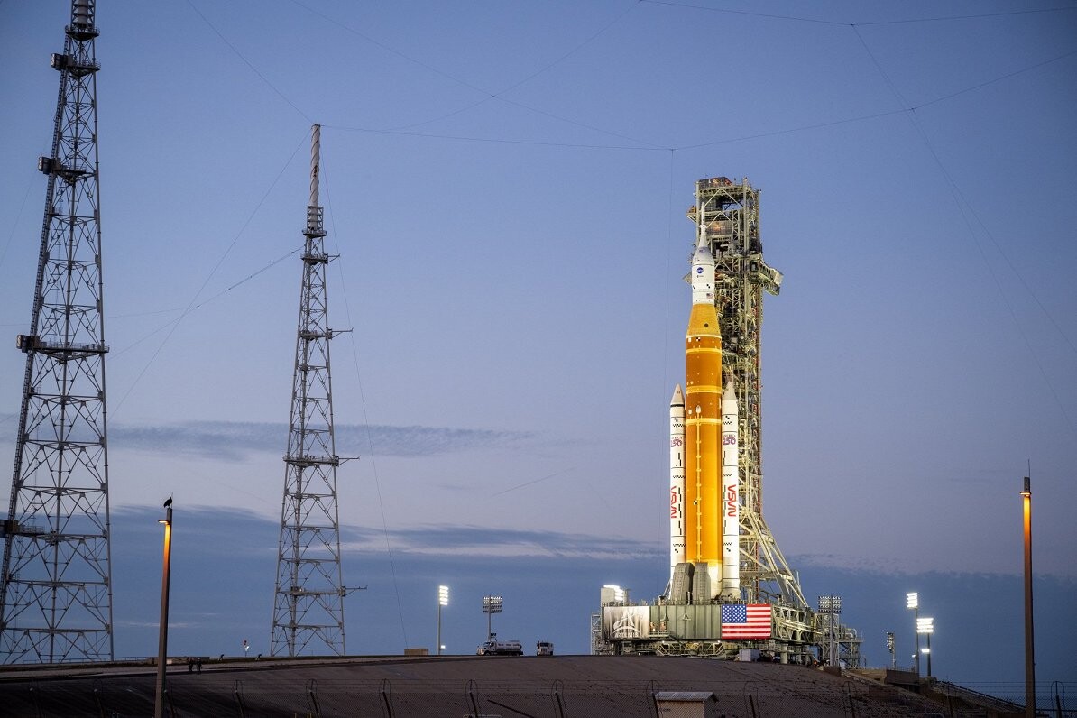 NASA plāno Mēness misijas “Artemis 2” startu aprīlī