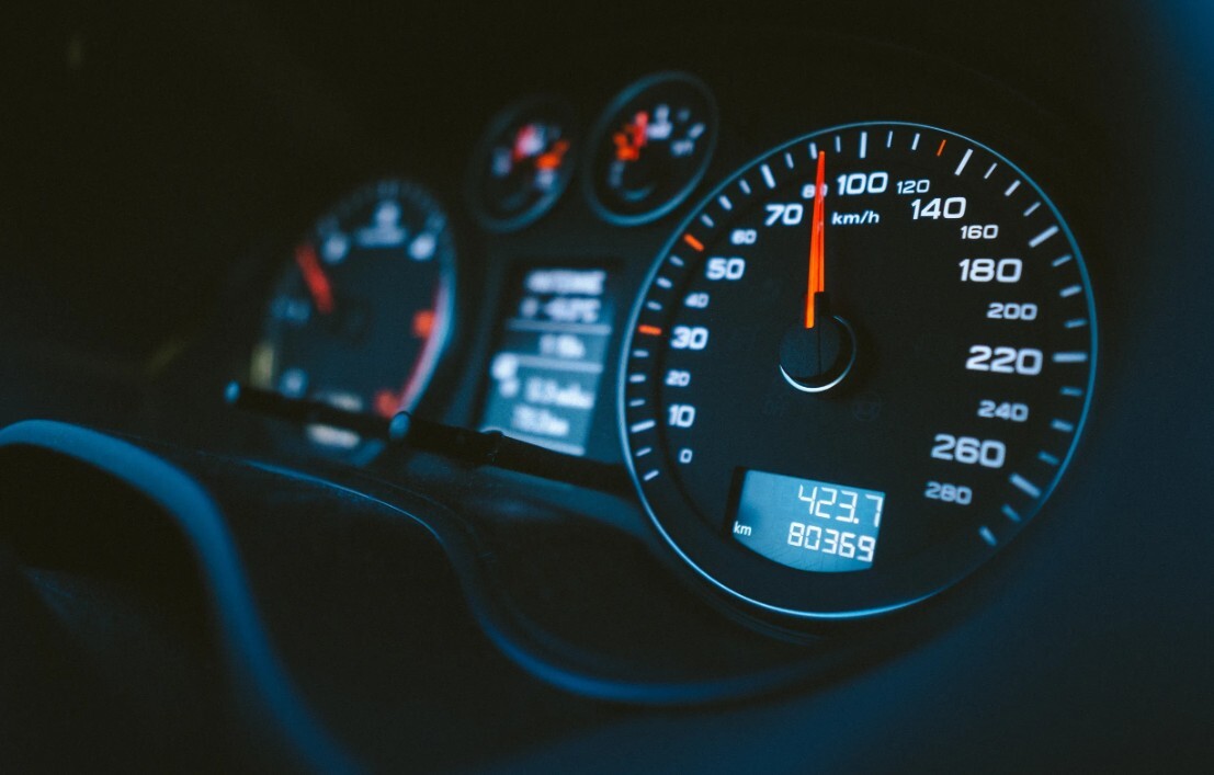 Pa Liepāju ar “BMW” joņo ar ātrumu 123 kilometri stundā