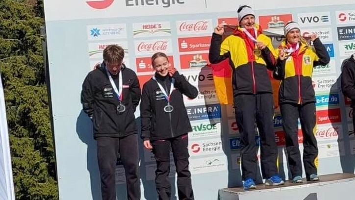 Video: Krustiņa un Jumiķis izcīna sudrabu pasaules junioru skeletona čempionātā pāru stafetē