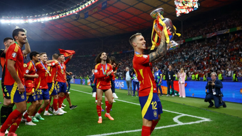 UEFA iet pret FIFA mantrausību un iesaldēs Eiropas čempionāta biļešu cenas