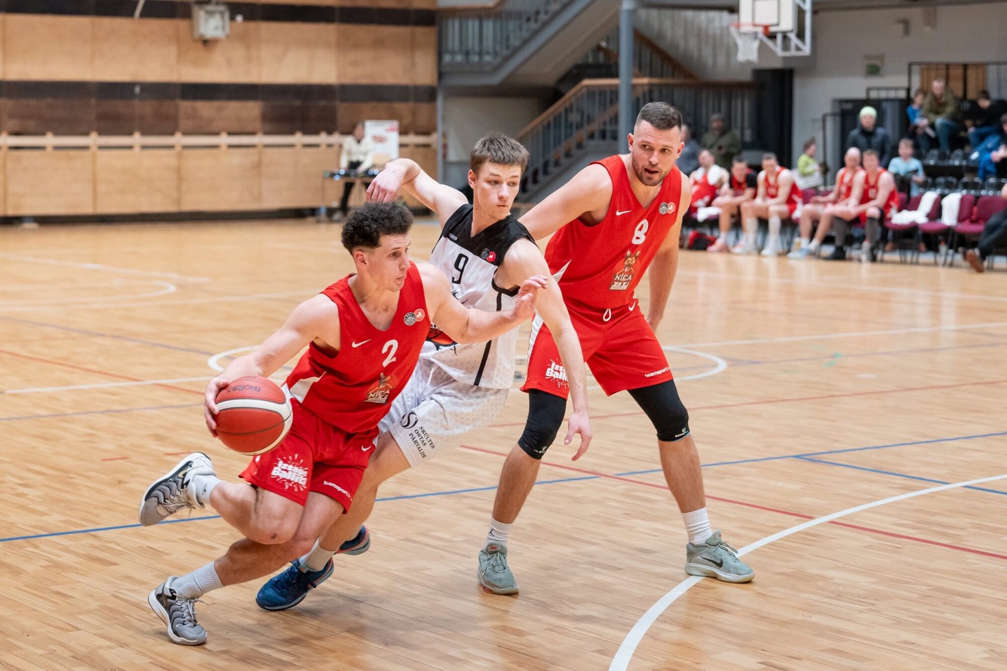 Reģionālajā basketbola līgā nīcenieki soļo tālāk