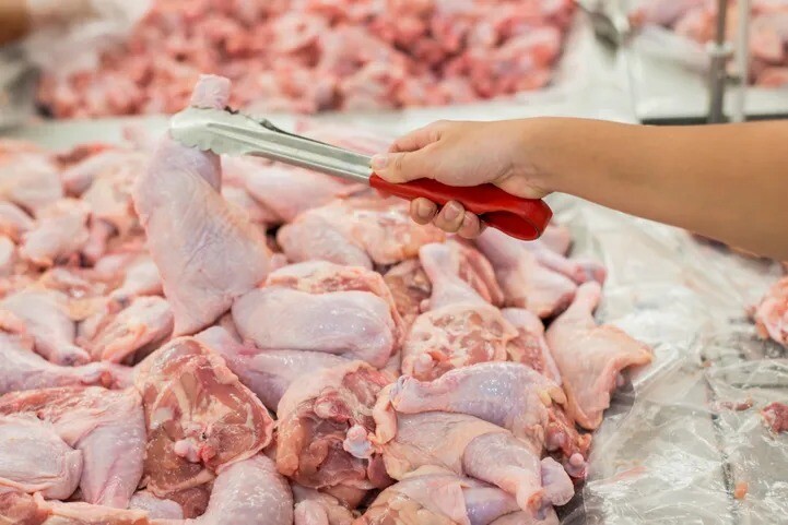 PVD Polijas un Ukrainas izcelsmes cāļu gaļas produktos konstatējis salmonelozi izraisošas baktērijas