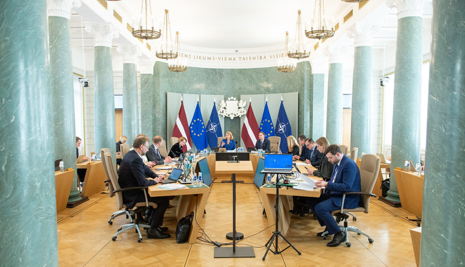 Valdība ārkārtas sēdē uzklausīs Siliņas ziņojumu Saeimai par Ministru kabineta paveikto un iecerēto darbību