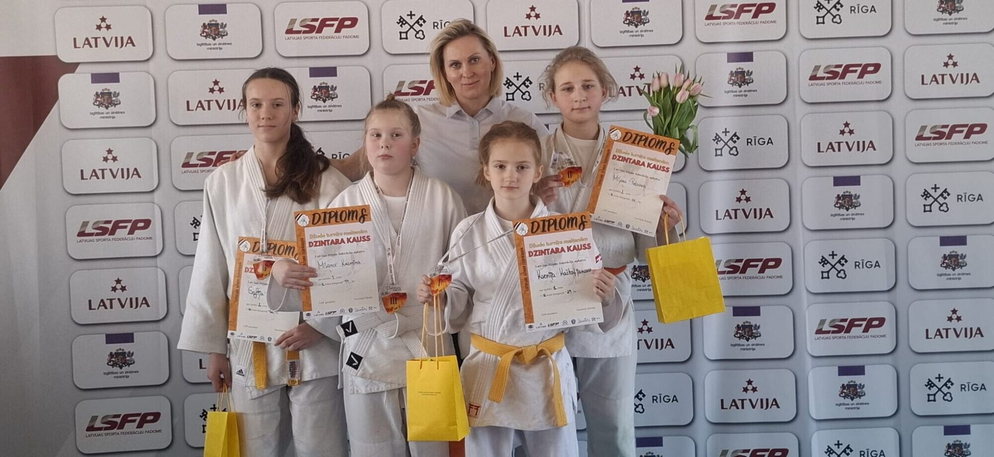 Liepājas džudistes atved medaļas no “Dzintara kauss” sacensībām