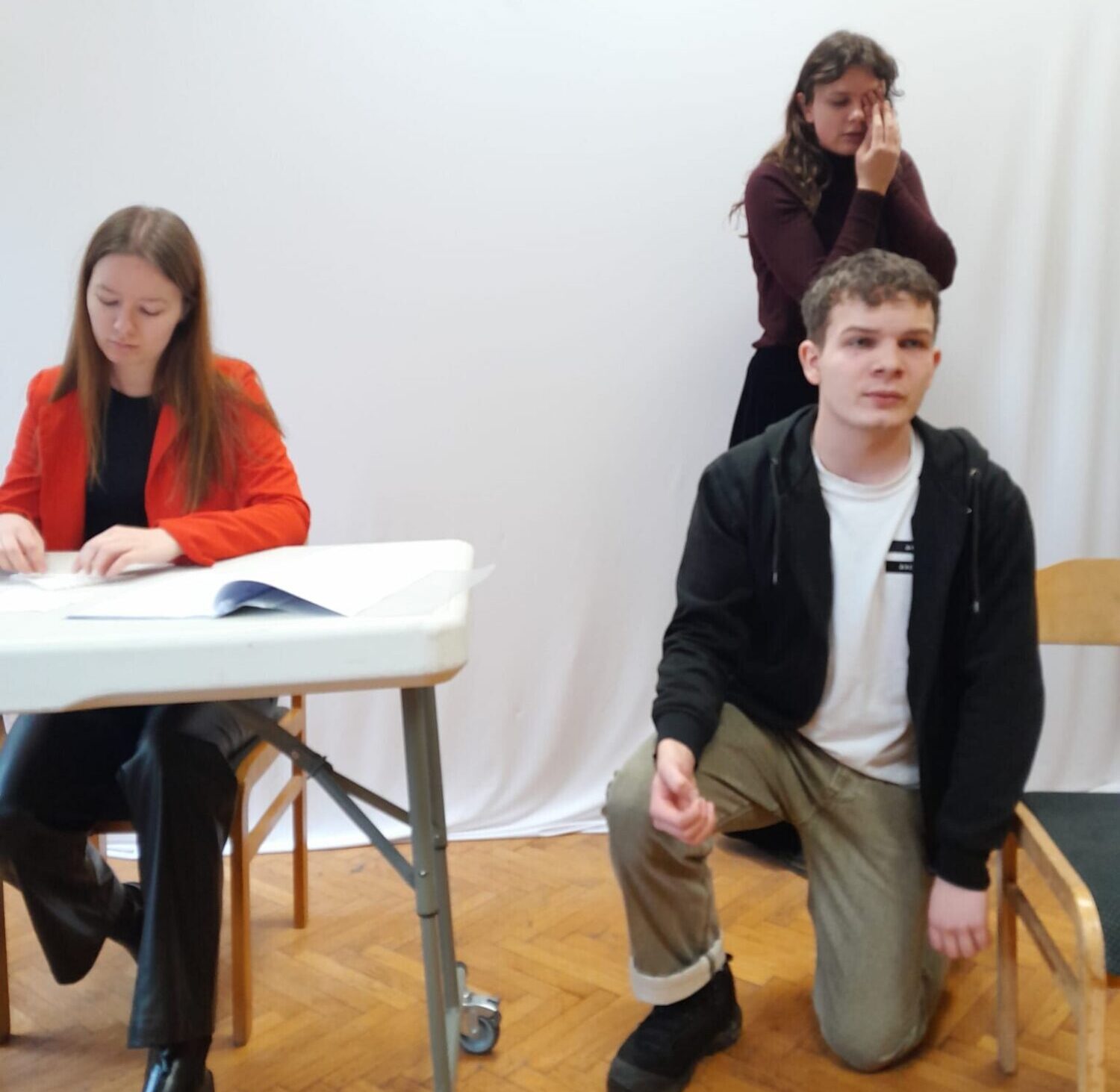 “Puika, kurš redzēja tumsā” – Jauniešu teātra studijai pirmizrāde