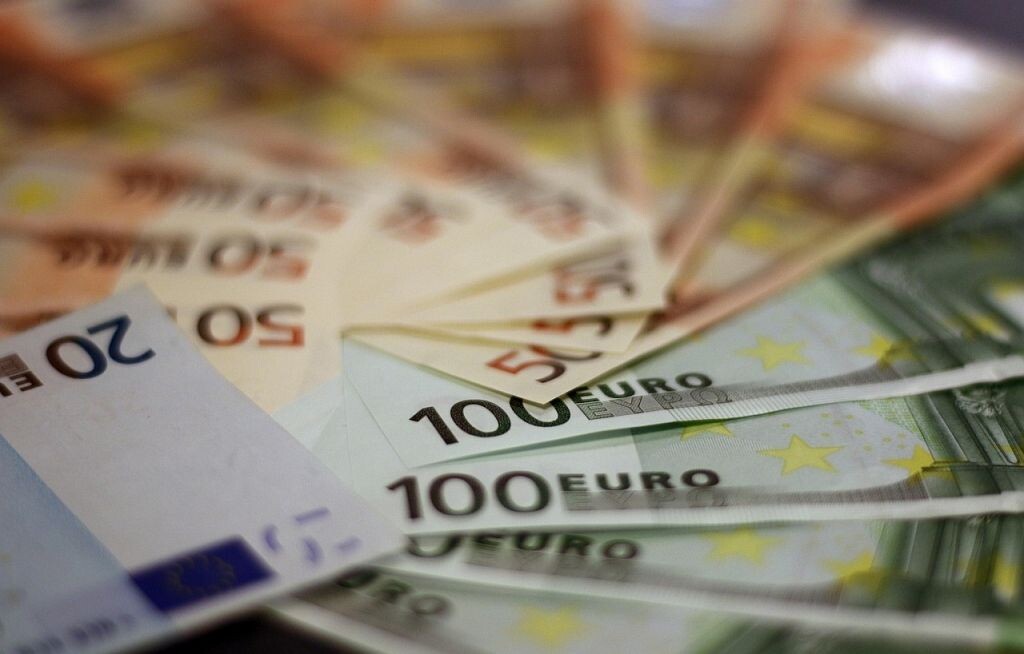 Februāra beigās budžetā bija 425,4 miljonu eiro pārpalikums