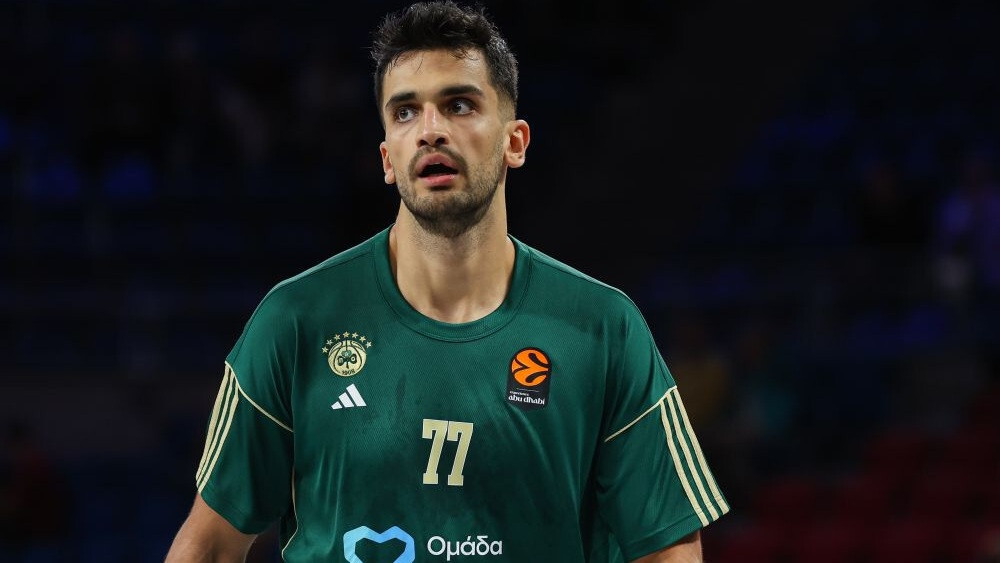 “Warriors” savainojuma problēmas risina ar centra spēlētāja Jurcevena piesaisti