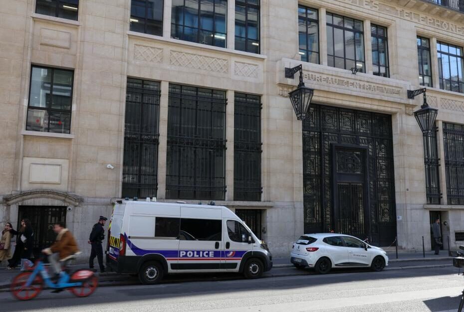 Francijā saistībā ar spridzināšanas mēģinājumu pie ASV bankas vēl divi aizturētie