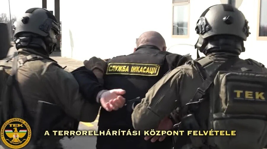 Ungārija izraida septiņus aizturētos Ukrainas bankas darbiniekus